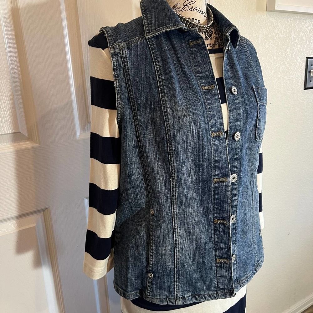 Chico's Platinum Medium Wash Jean Jacket Vest Boho 1 - Medium